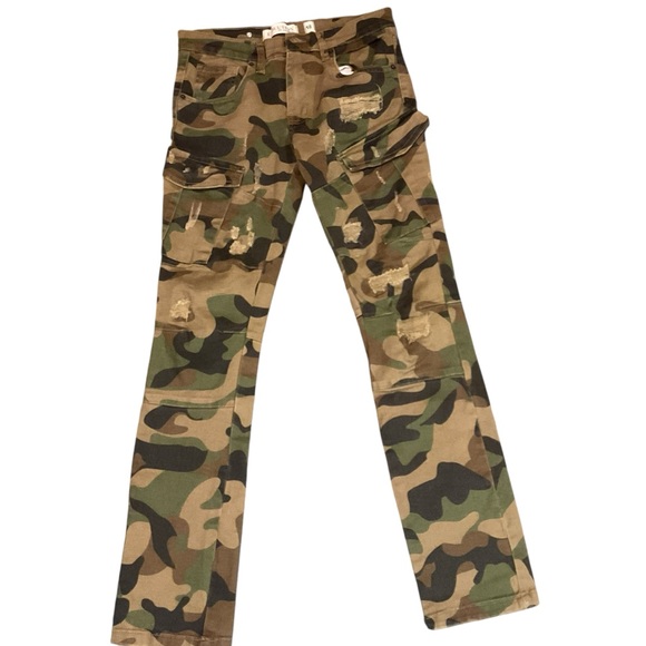 Evolution in Design UNISEX Distressed Camo Jeans - Picture 1 of 14